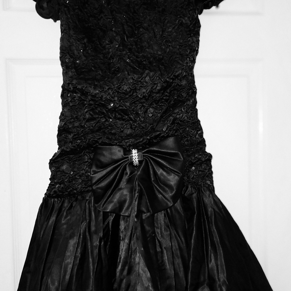 Zum Zum by Niki Livas Black Prom Dress